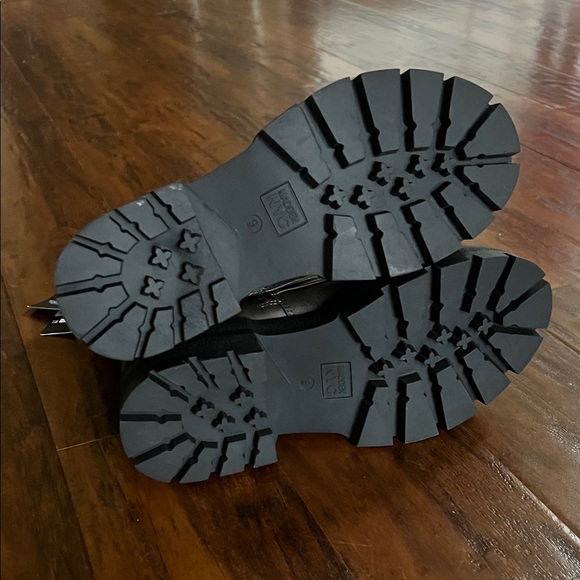 NWT Madden NYC Brown Buckle Strap Lug Sole Combat Boots Size 9 - Picture 7 of 10